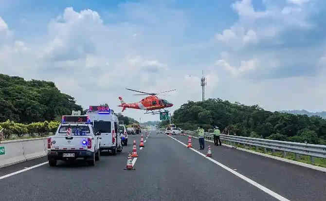 南湖区高速公路汽车救援案例